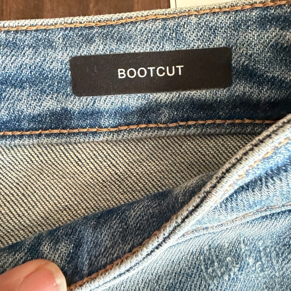 Judy Blue Mid Rise Destroy & Released Hem bootcut Jeans, 3/26/NWT - Picture 4 of 9